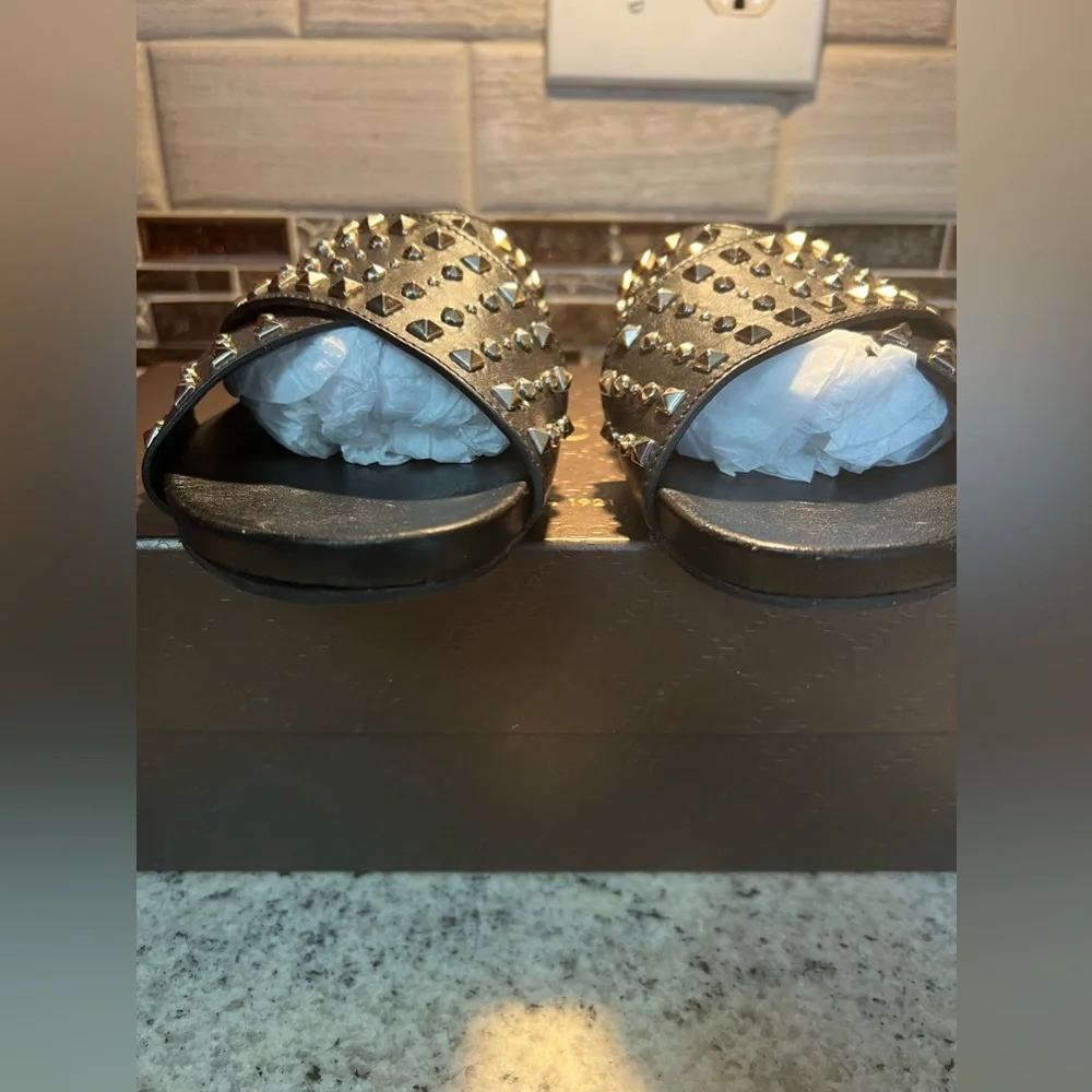SOLD SOLD Authentic Gucci Vacchetta Austin Nero Sandal - Picture 3 of 16